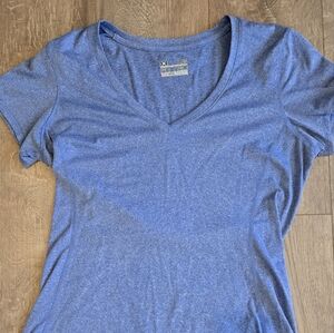 Heather Blue V-Neck Short Sleeve Tee UNDER ARMOR FITTED SIZE LARGE HEAT GEAR